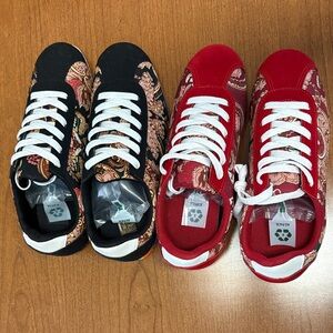 Stylish men Sneakers - Black and Red